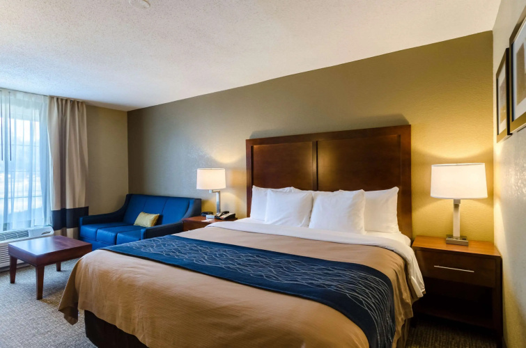 Comfort Inn Randolph - Boston photo 8