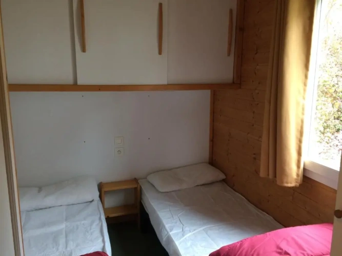 2 Bedrooms Chalet
