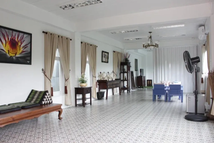 Standard Family room
