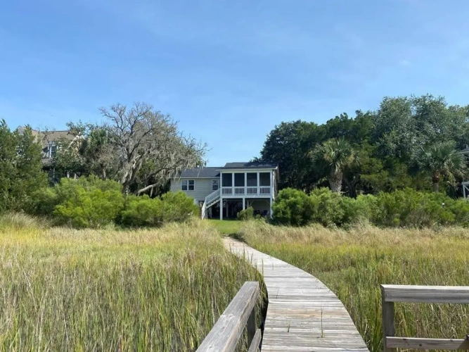 3 Bedrooms Cottage