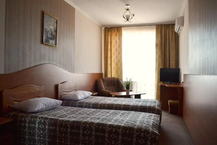 Standard Twin room with balcony