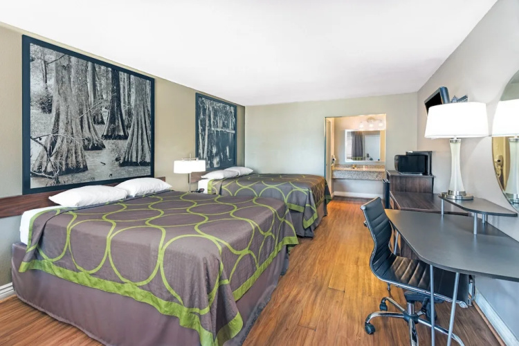 Super Place Inn