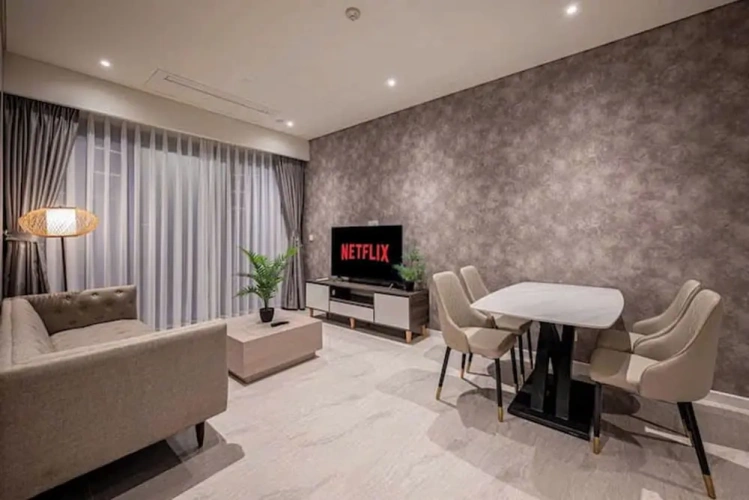 2 Bedrooms Presidential Club Suite with city view