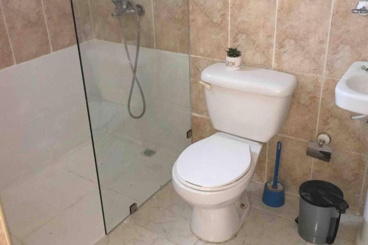 3 Bedrooms Apartment