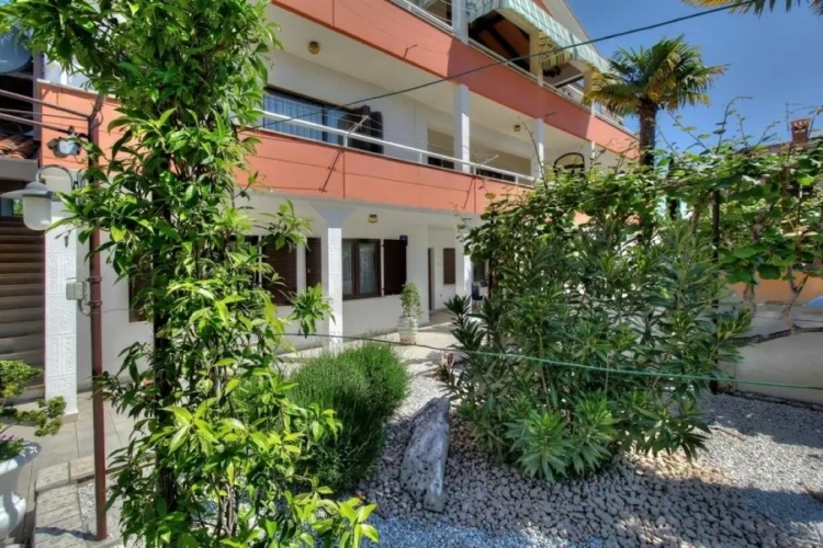2 Bedrooms Double Apartment