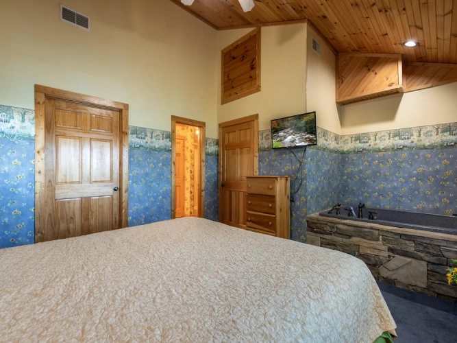 Standard Family room with lake view