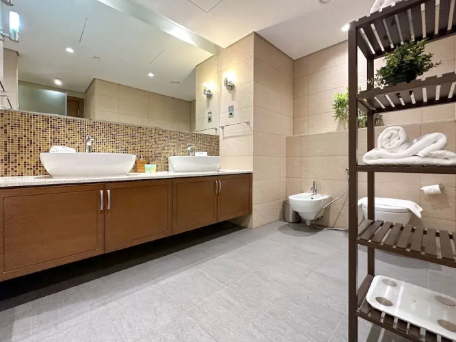 Marina Residences 6