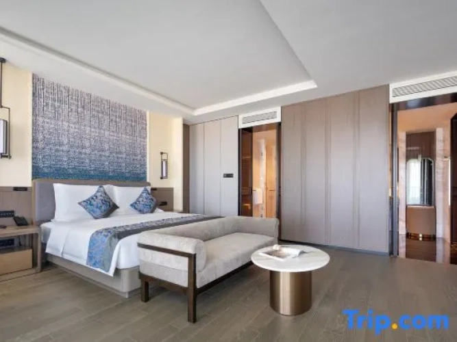Suite with ocean view