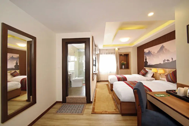Hotel Sherpani