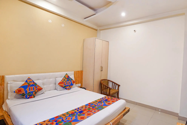 Fabhotel Bliss Inn