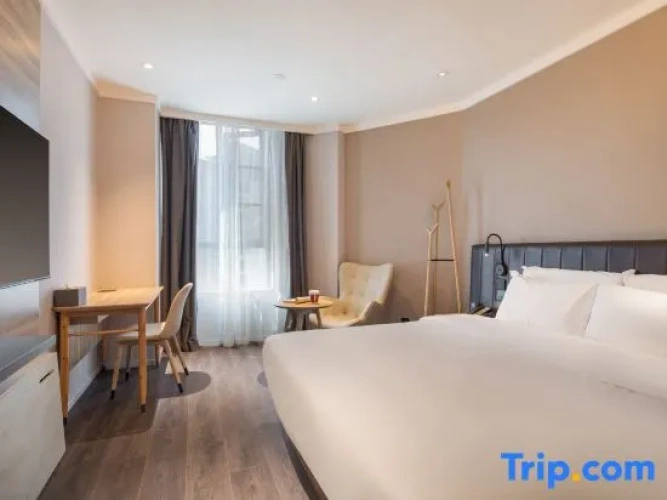 Standard Double room with river view