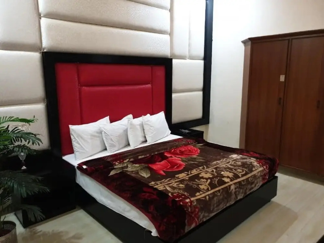 Hotel Sareena Residence