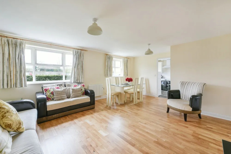 Haldane Lodge 2-Bedroom Flat