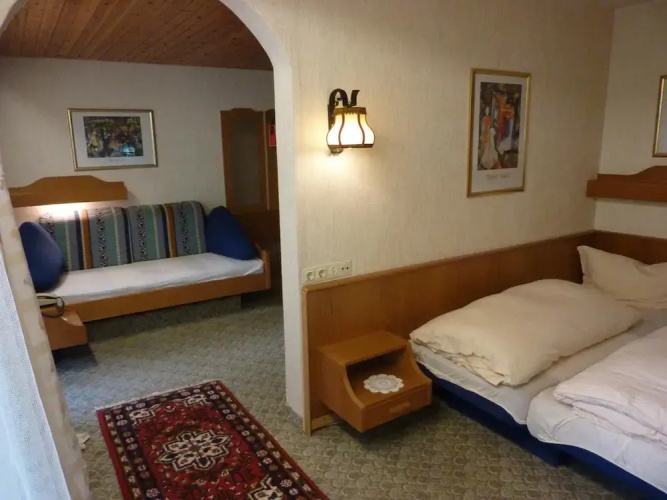 Atina Hotel