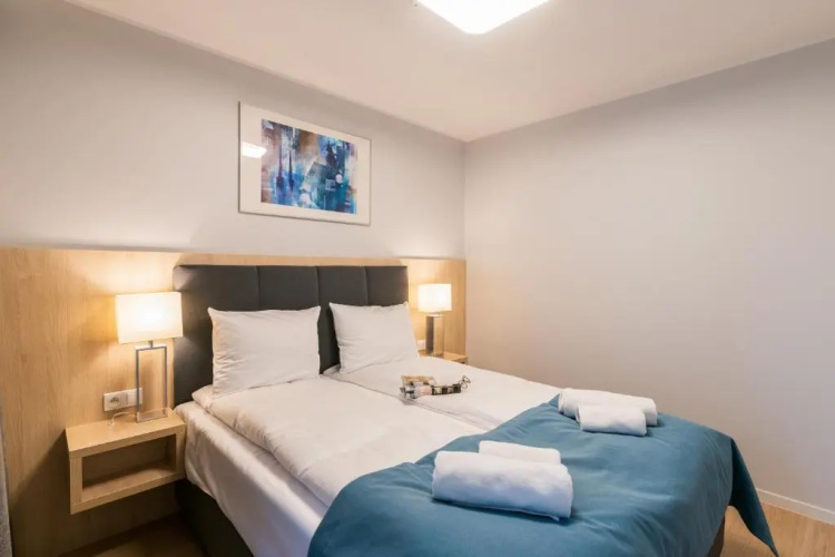 Q17 Apartments