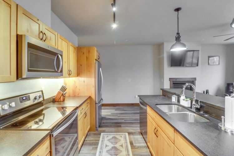 2 Bedrooms Apartment