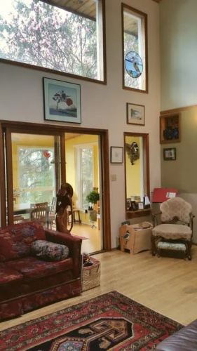 Dolphin House Bed and Breakfast