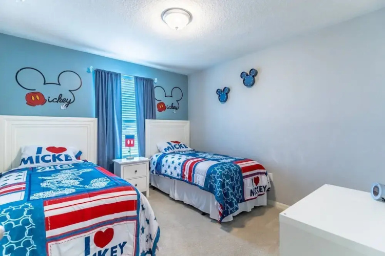 5134 Compass Bay
