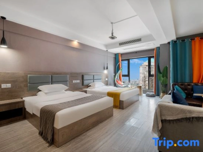 Standard Twin room with river view