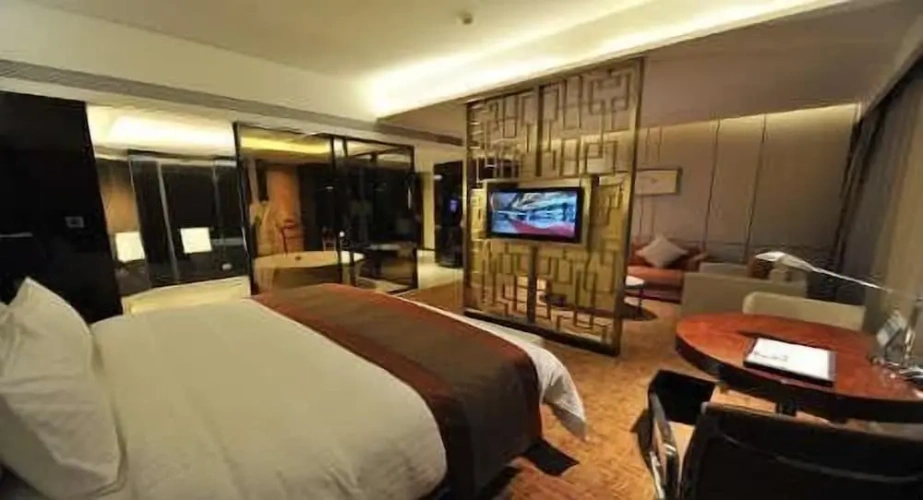 Deluxe Double Club Suite