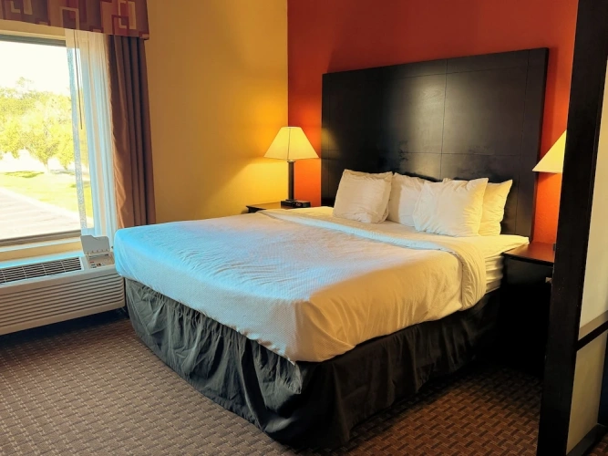 Standard Double Suite