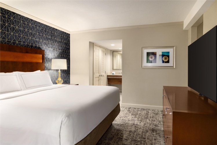 DoubleTree by Hilton Pittsburgh - Green Tree photo 7