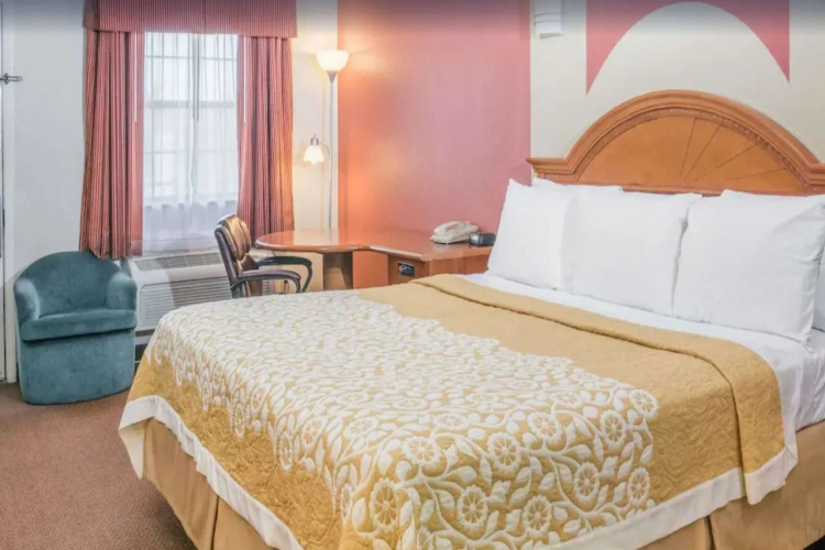Days Inn Bastrop