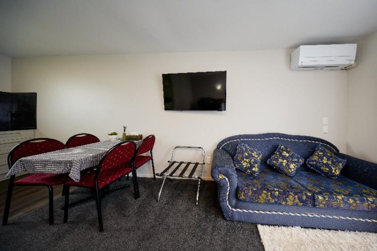 Economy Quadruple room