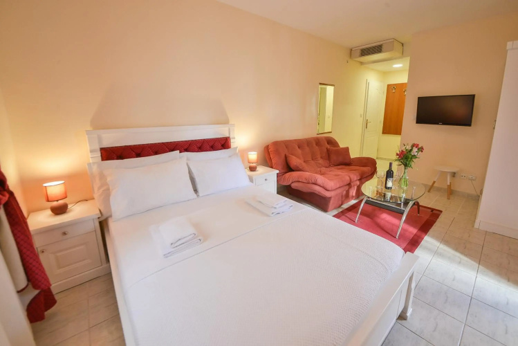 Hotel Podostrog