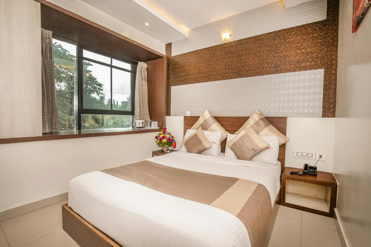 Aishwarya Suites