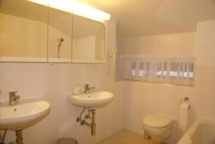 Chalet Lanni - GriwaRent AG