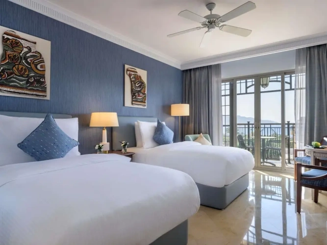 Deluxe Twin room with balcony