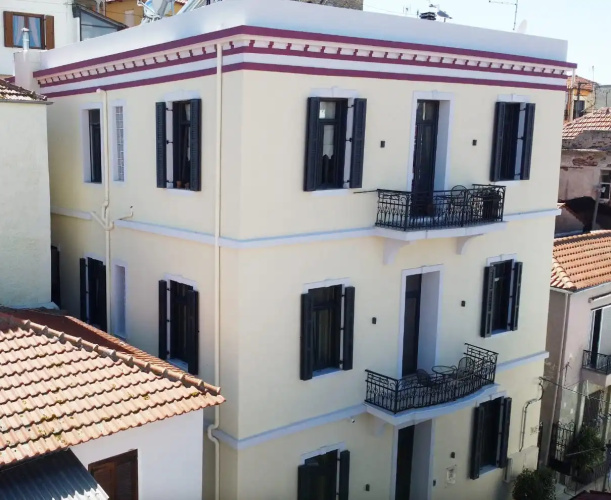 Oikia Classic House