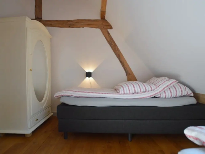 3 Bedrooms Classic Cottage