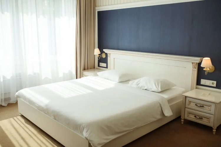 Shelter Hotel