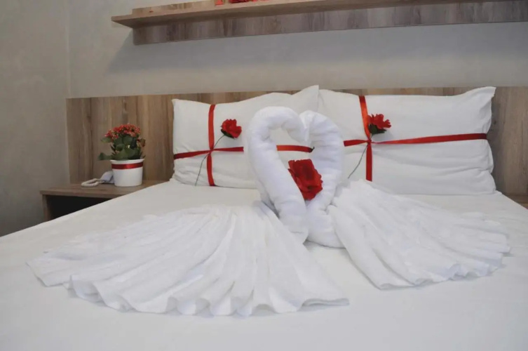 RED Hotel