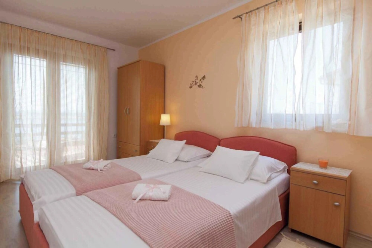 Apartment in Jadranovo 13934