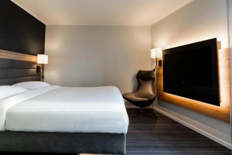 Moxy Double room