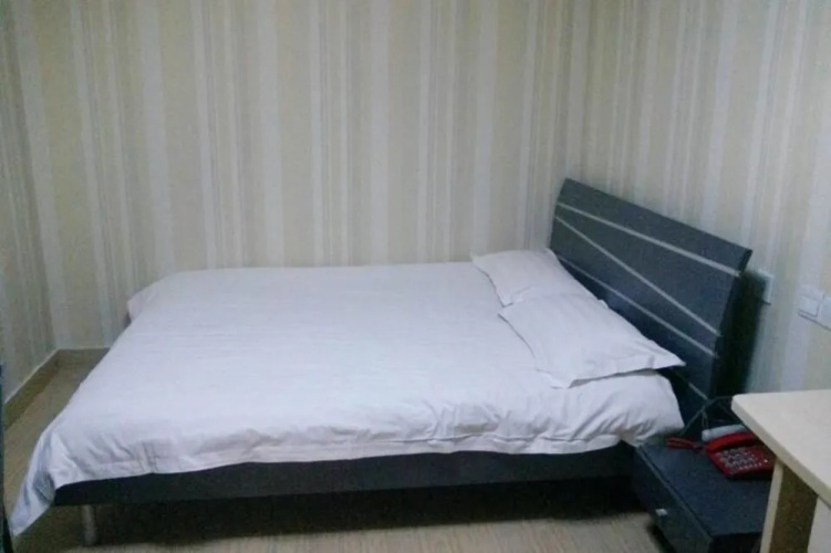 Longyang Business Hotel