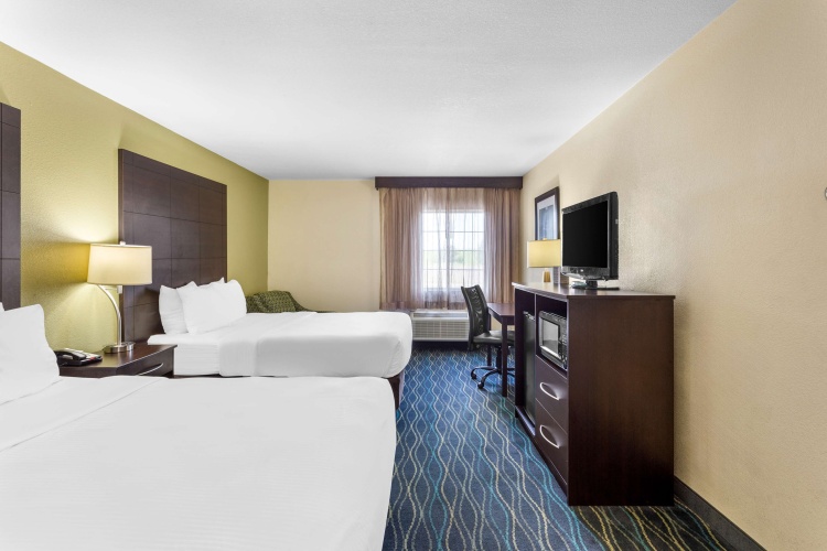 Standard Quadruple room