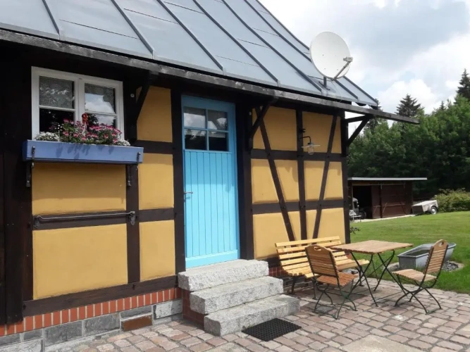 2 Bedrooms Cottage