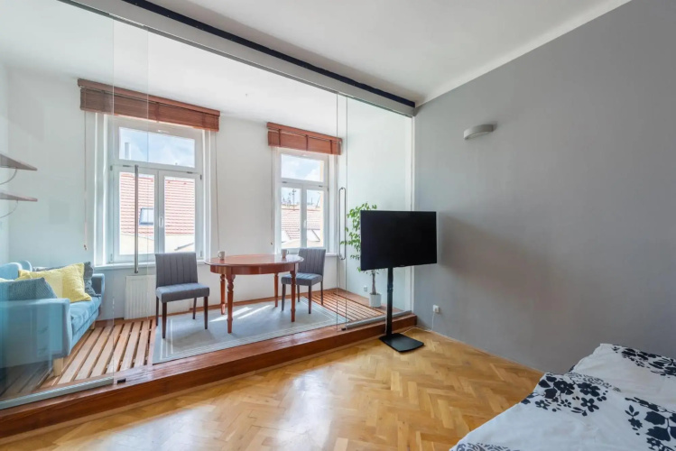Modern apartment few steps from centre