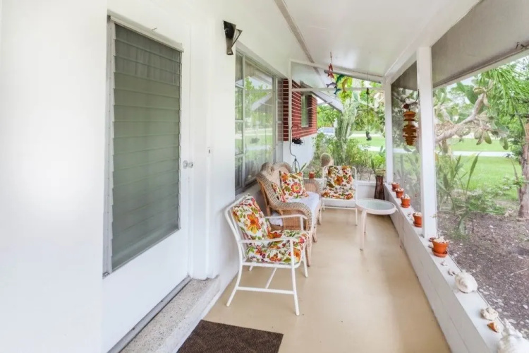 92 2nd Cottage #247129 - 2 Br Home