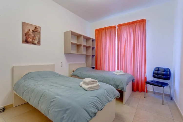 3 Bedrooms Apartment with balcony