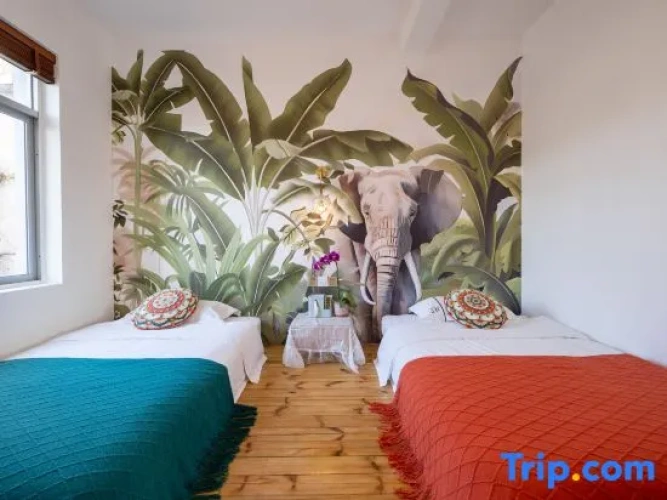 5 Bedrooms Suite