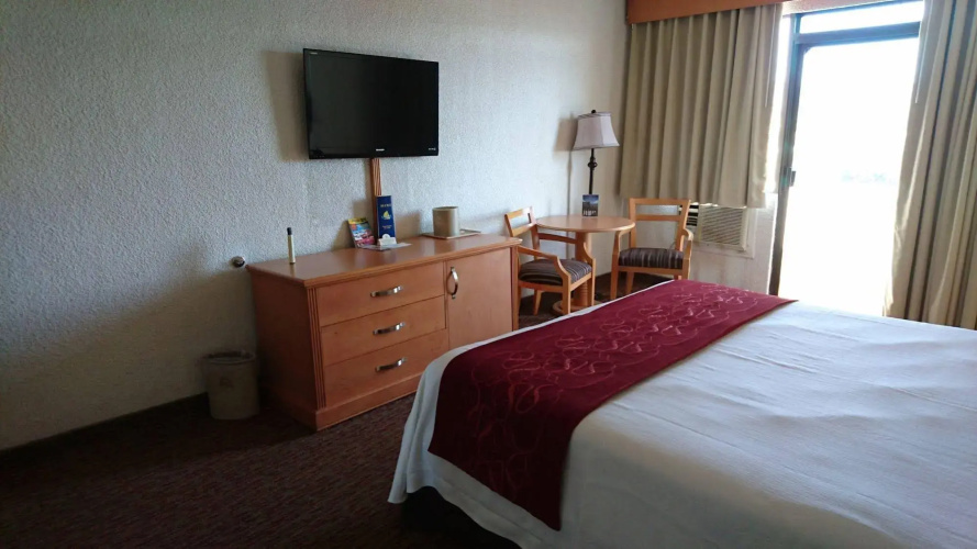 Corona Hotel & Spa