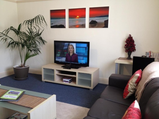 3 Bedrooms Apartment