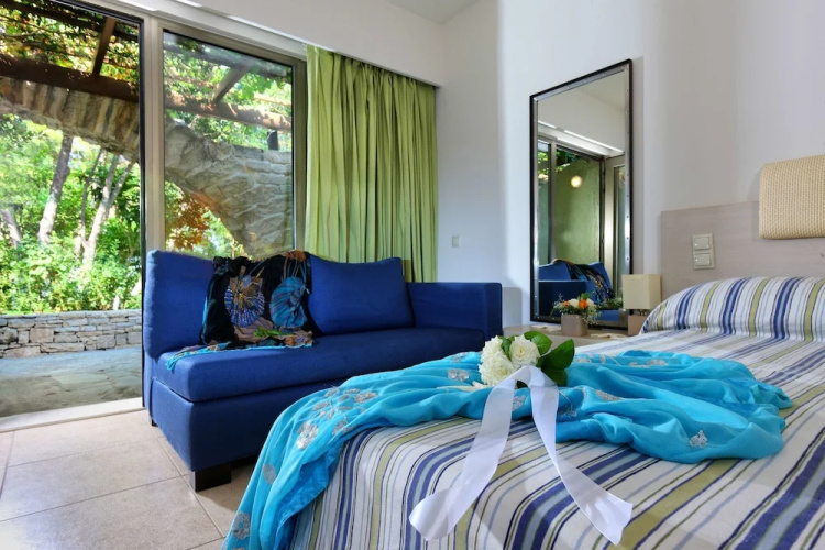 Spezzie Luxury Island Homes