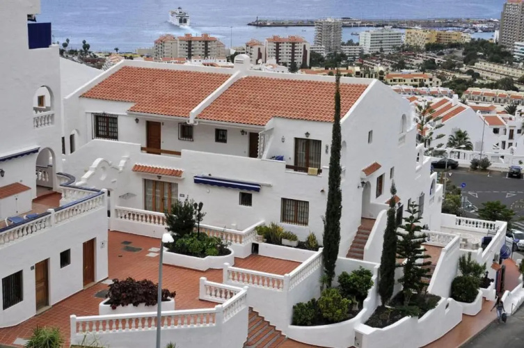 Blue Island House
