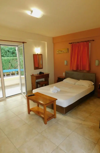 Aithrio Hotel